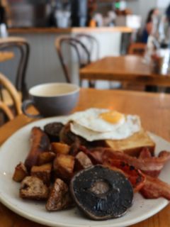 Irish breaky in Galway at Dela