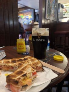 Castle lounge guiness